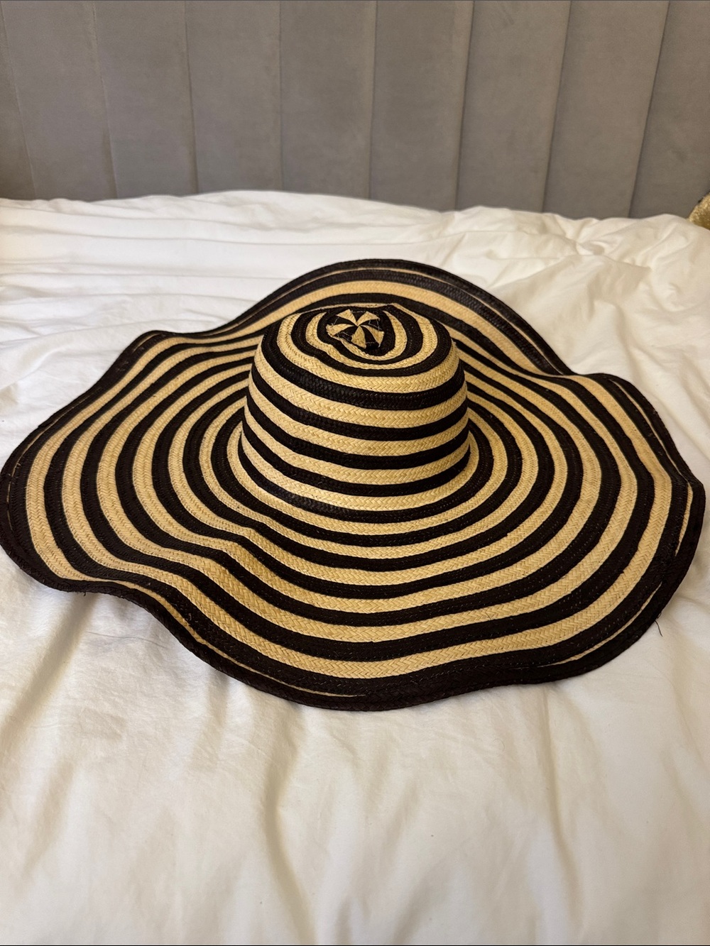Striped Wide Brim Sun Hat - Black & Natural